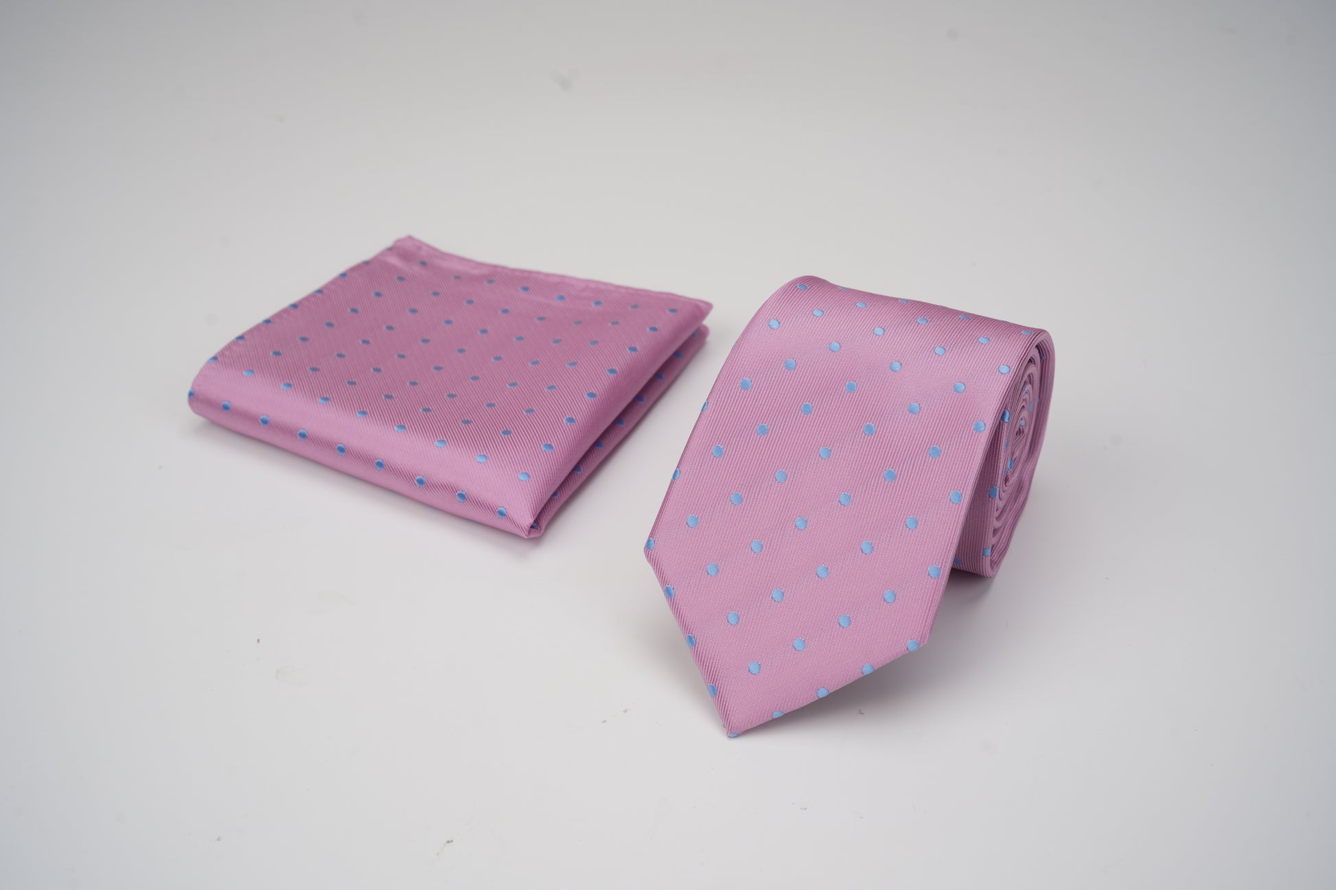 rose pink with dot pattern tie