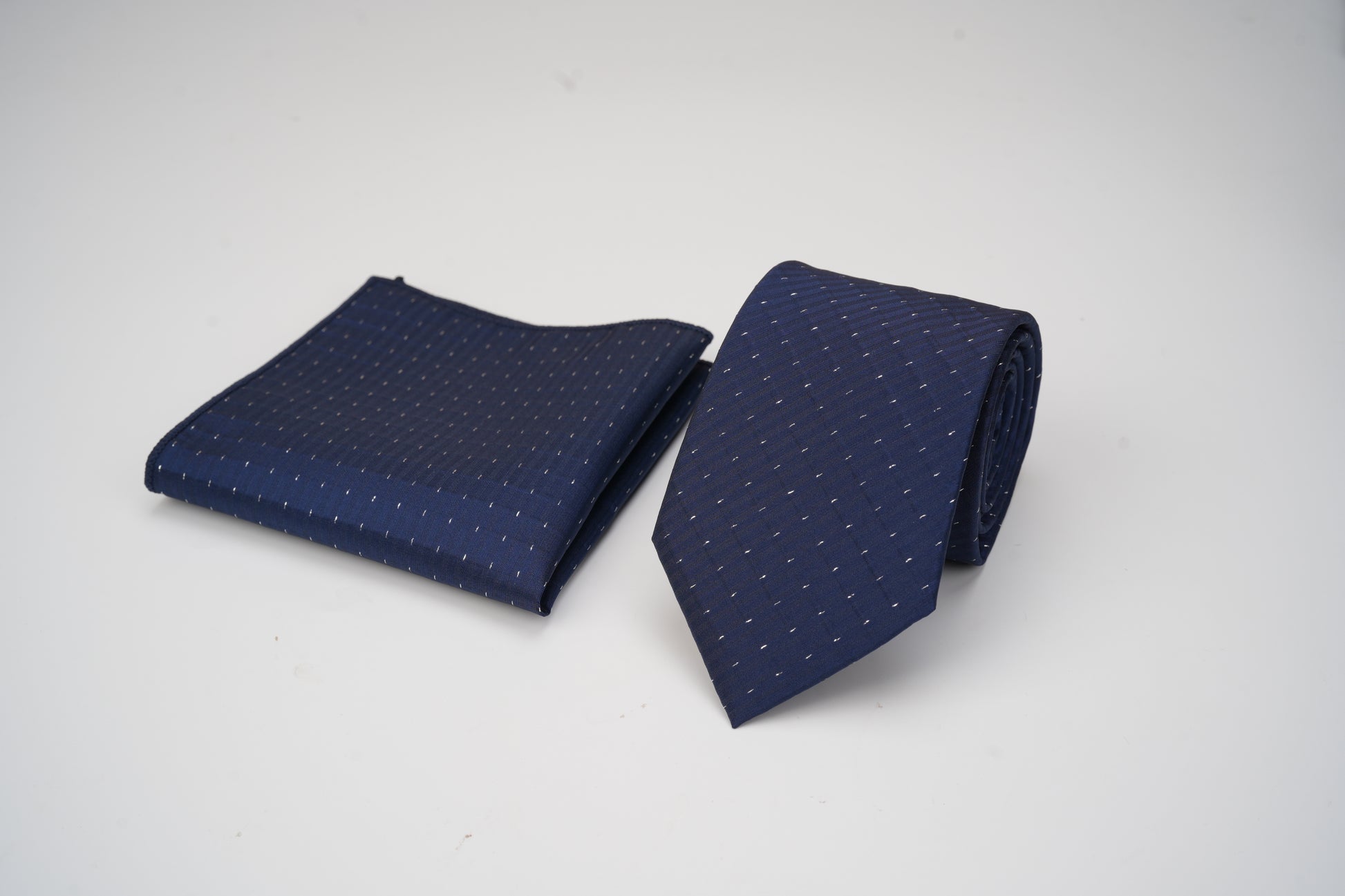 Navy Silk Tie & Pocket Square Set – Diamond Weave