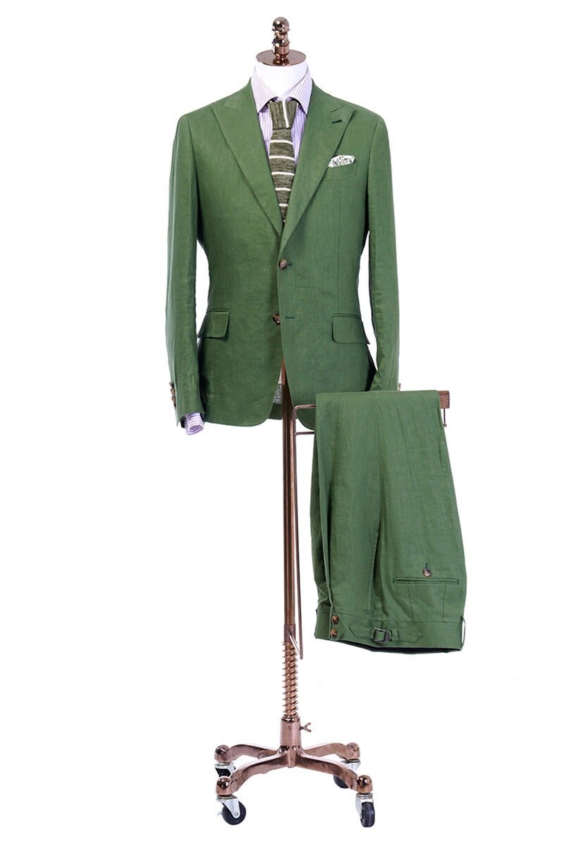 Olive green wedding suit. 2-piece green wedding suit. Single breasted suit with peak lapel.Double button pant waist with adjustment buckle. Olive green wedding groom and groomsmen suit.